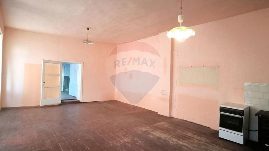 Casă cu 4 camere cu Teren 317 Mp în Dumbrăveni