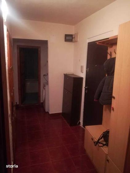 Apartament cu 2 camere decomandat în Badea Cârțan