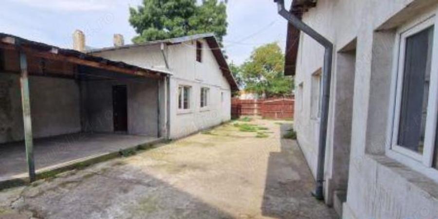 Casă cu 4 camere în Bereasca