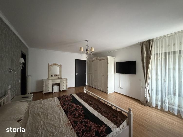 Casă cu 5 camere cu Teren 355 Mp în Central