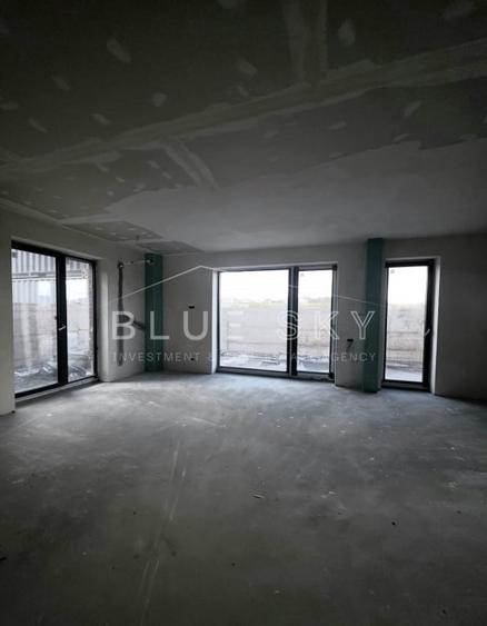 Apartament cu 3 camere decomandat în Inel I