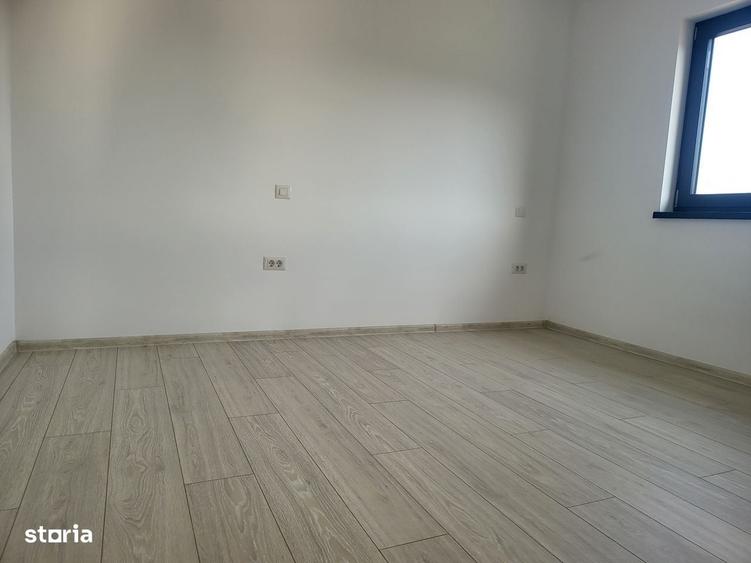 Casă cu 3 camere cu Teren 270 Mp în Hemeiuș