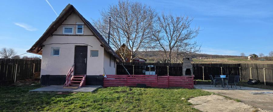 Casă cu Teren 750 Mp în Central