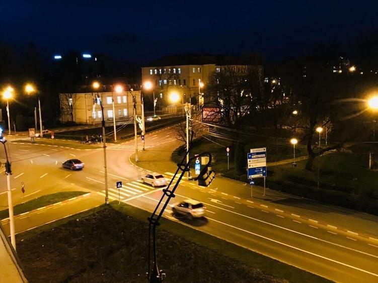 Garsonieră decomandată în Central