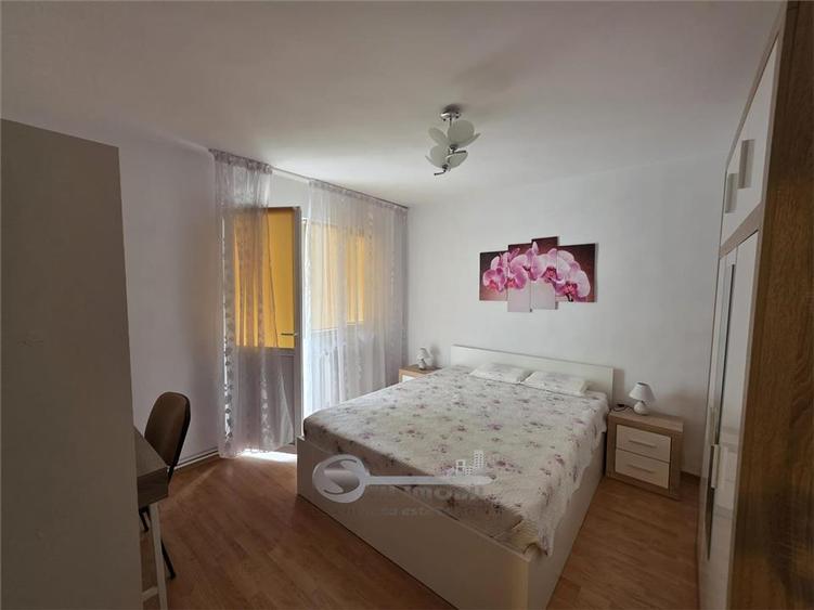 Apartament cu 2 camere decomandat în Bd. Independenței