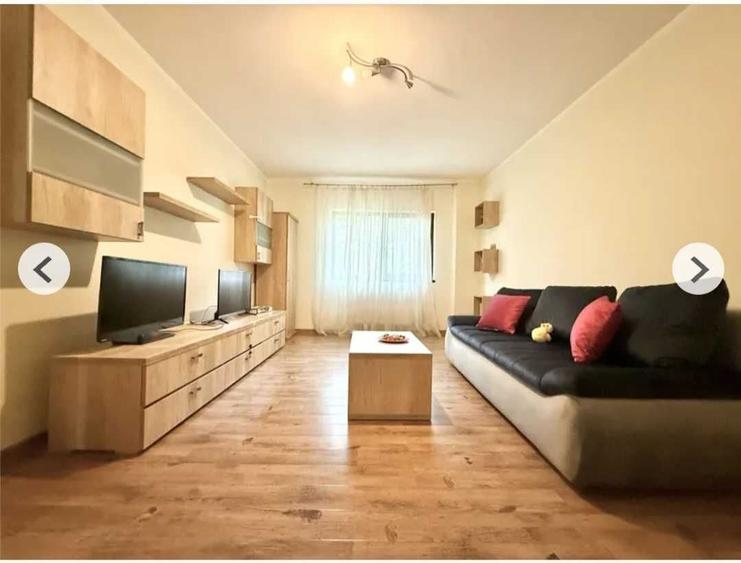 Apartament cu 3 camere decomandat în Dâmbovița