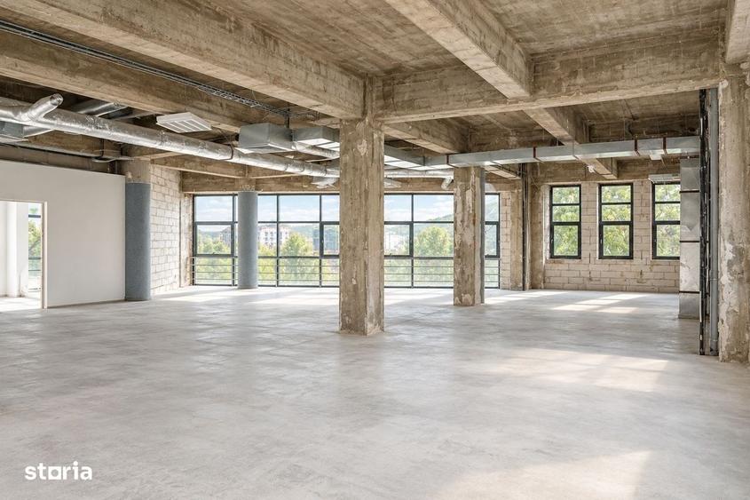 Spațiu comercial, de 100 mp, în Central