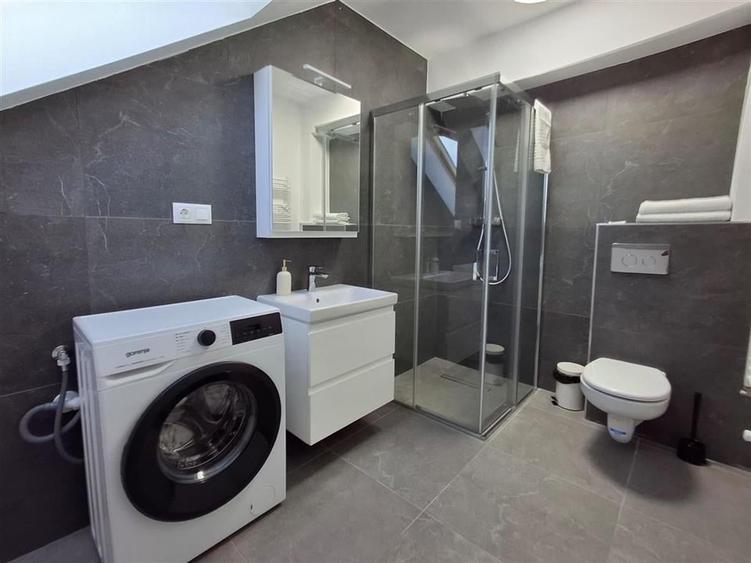 Apartament cu 3 camere semidecomandat în Arhitecților - Calea Cisnădiei