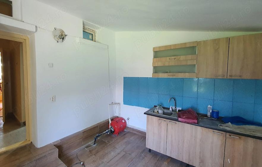 Casă cu 3 camere cu Teren 618 Mp în Răcari
