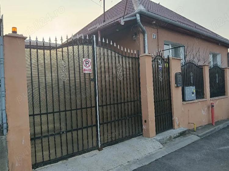 Casă cu 2 camere cu Teren 300 Mp în Central