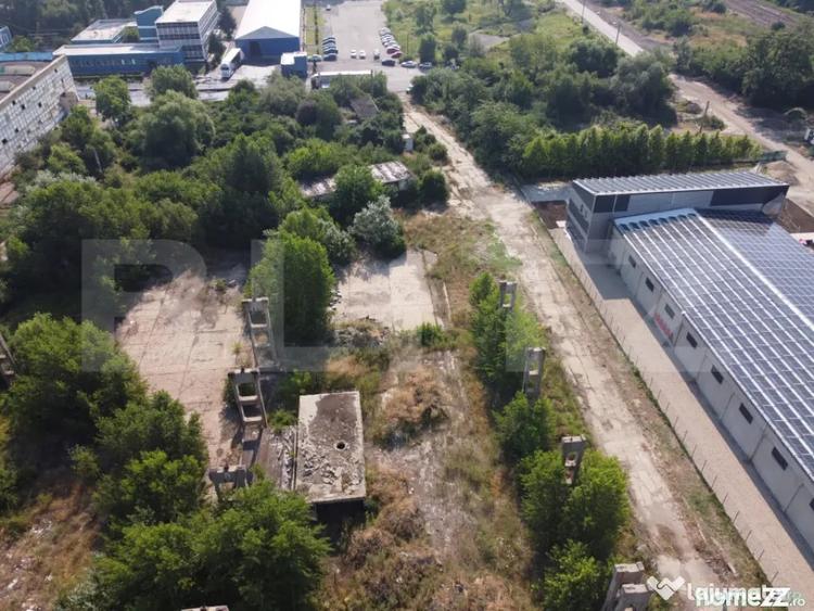 Teren de 28760 mp, în Central