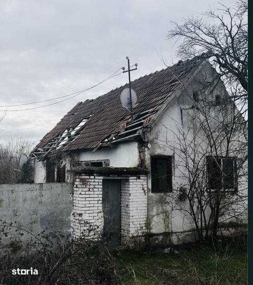 Casă cu 4 camere cu Teren 1400 Mp în Răpsig