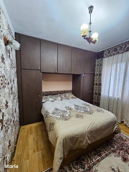 Apartament cu 3 camere decomandat în Mircea cel Bătrân