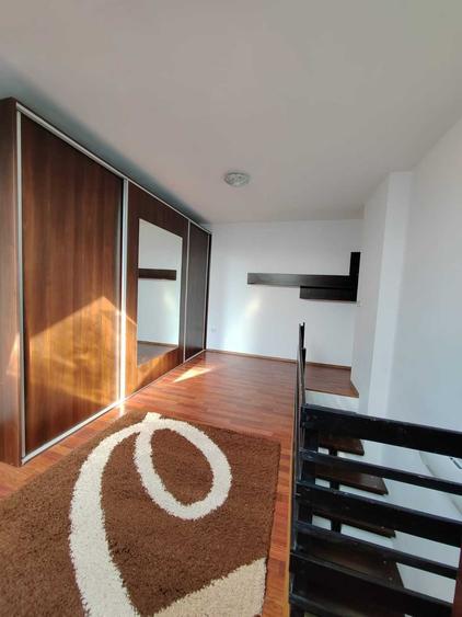 Inchiriez Apartament tip mansarda cu 2 camere in Nicolina - 1