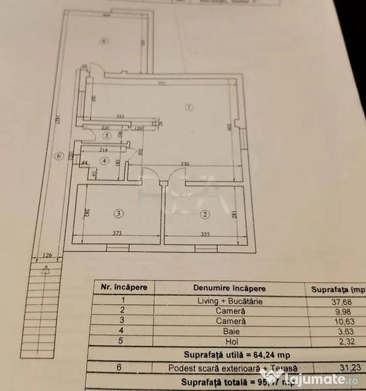 Apartament cu 3 camere semidecomandat în Vitan