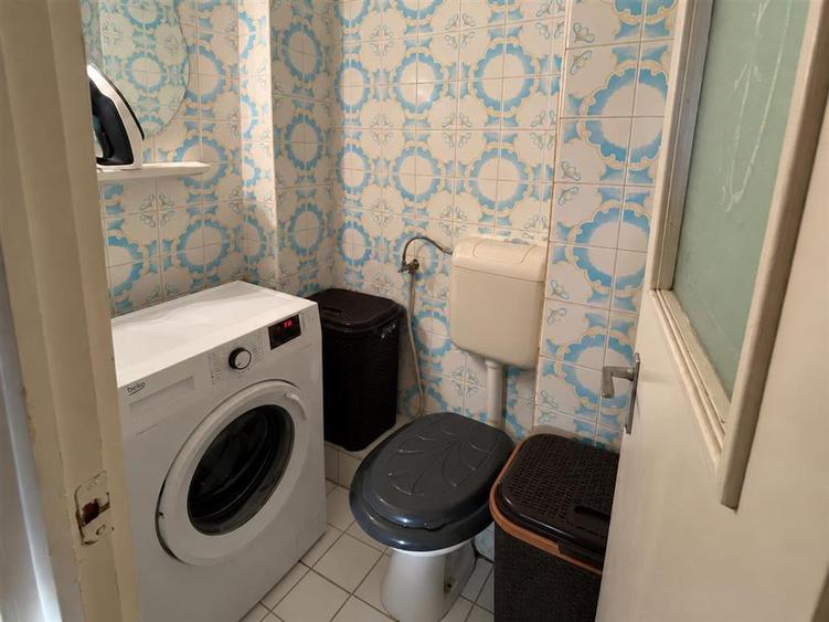 Apartament cu 3 camere decomandat, mobilat în Vasile Aaron
