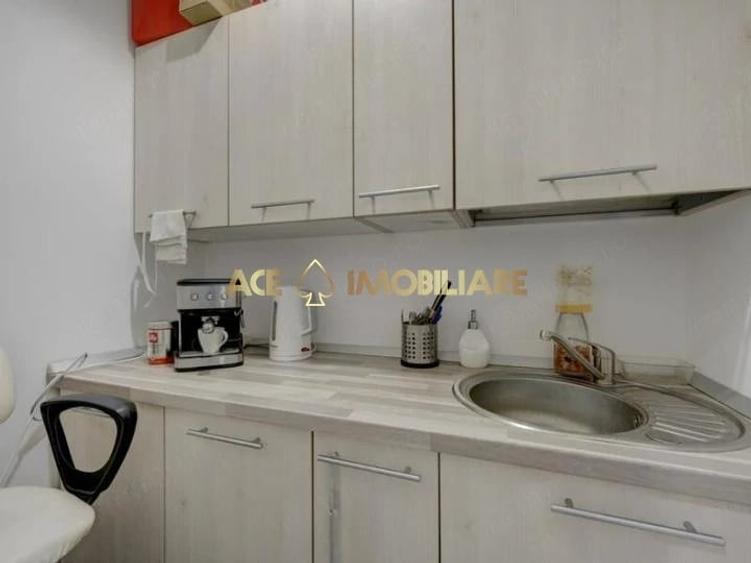 Apartament cu 2 camere decomandat în P-ța Universității