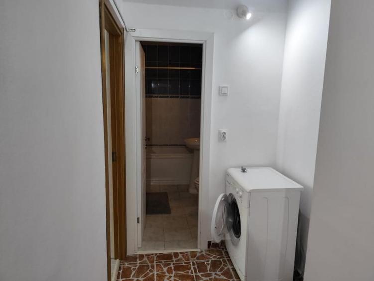 Apartament cu 2 camere decomandat în Poiana