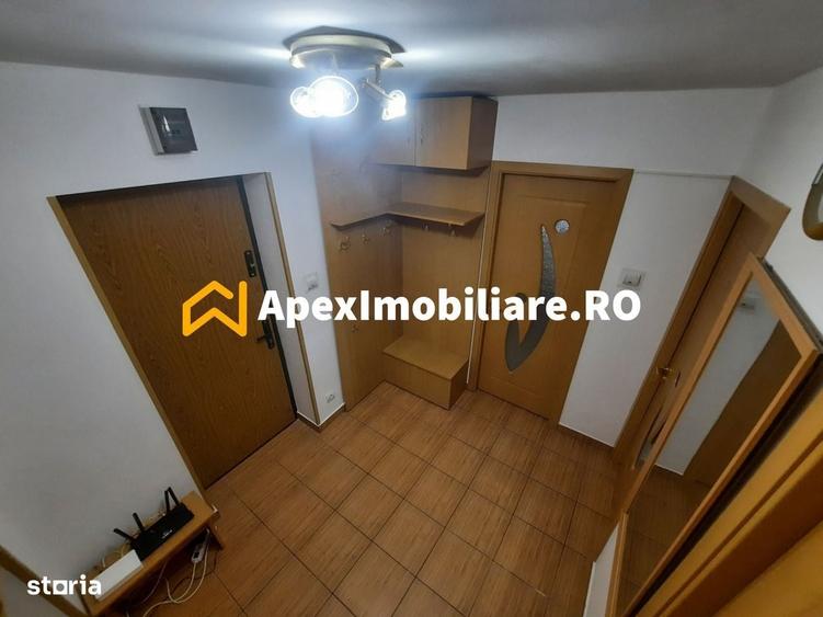 Garsonieră decomandată în Central