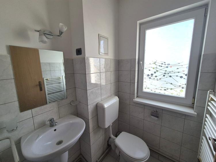 Apartament cu 2 camere semidecomandat în Aradul Nou