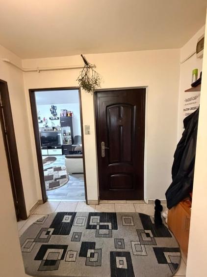Apartament cu 3 camere decomandat, mobilat în Brazda lui Novac