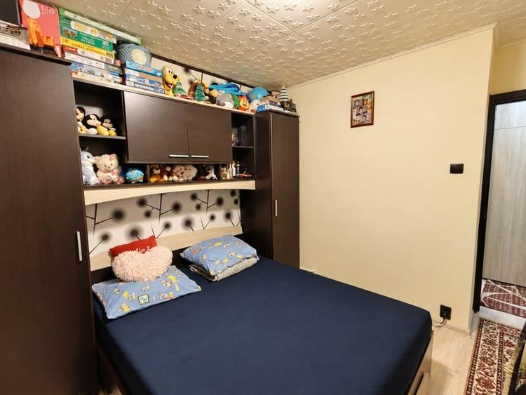 Apartament cu 3 camere decomandat, mobilat în Orașul Vechi