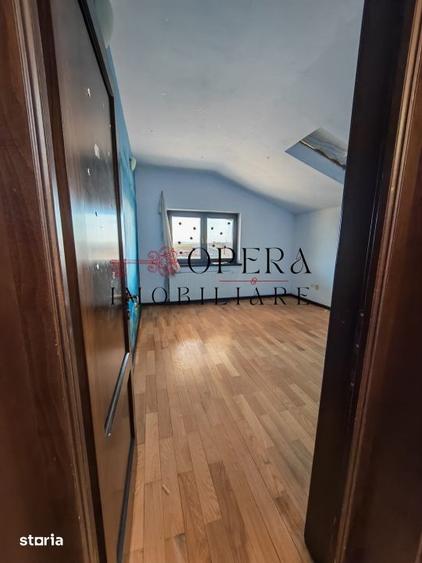 Casă cu 6 camere cu Teren 2252 Mp în Miroslava