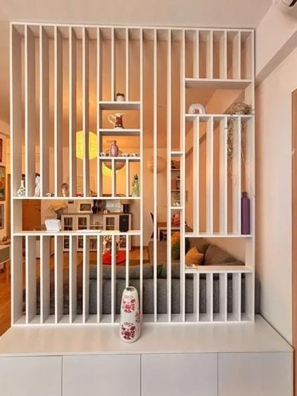 Apartament cu 2 camere semidecomandat, mobilat în 13 Septembrie