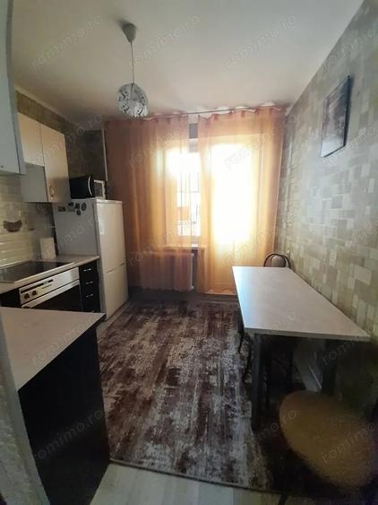 Apartament cu 2 camere decomandat în Aradului