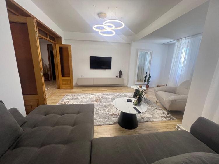 Inchiriez apartament, 3 camere, Faleza Nord, Constanta - 1