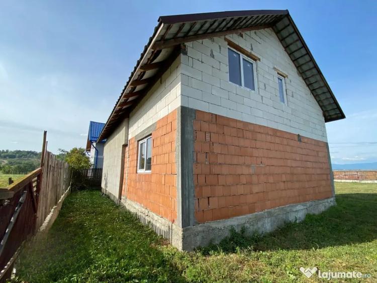 Casă cu 3 camere cu Teren 435 Mp în Remetea Chioarului