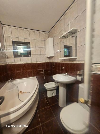 Apartament cu 2 camere semidecomandat în Oancea