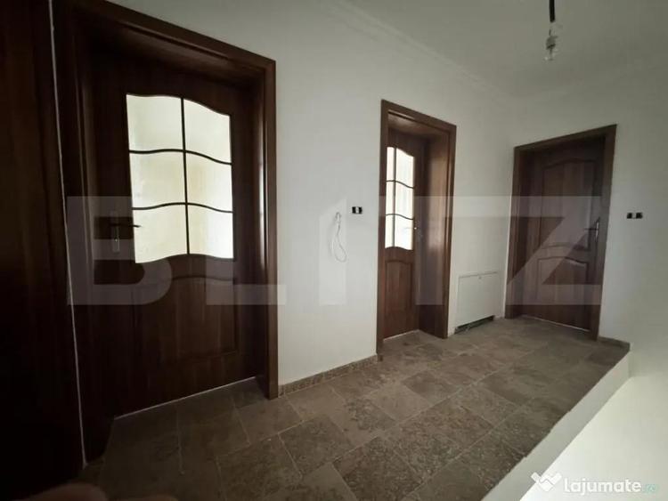 Casă cu 5 camere cu Teren 500 Mp în Giroc