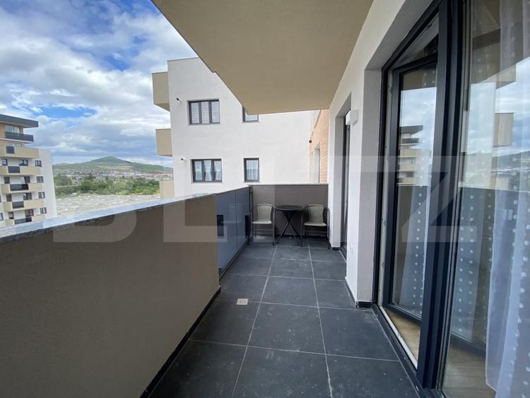 Apartament cu 2 camere semidecomandat, mobilat în Industrială