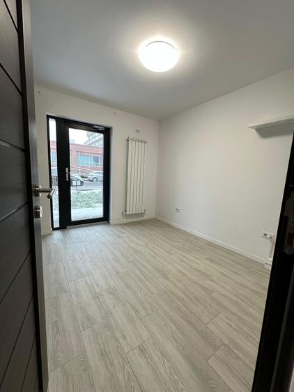 Spațiu comercial, de 36 mp, în Podu Roș