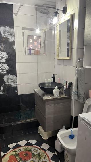 Apartament cu 2 camere decomandat în Confecții