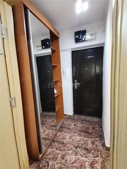 Garsonieră semidecomandată, mobilată în Turda