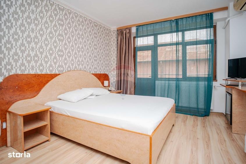 Spațiu comercial, de 1,855 mp, în Central