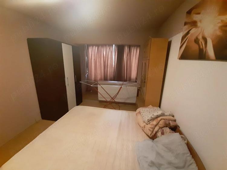 Apartament cu 3 camere semidecomandat în Valea Ialomiței