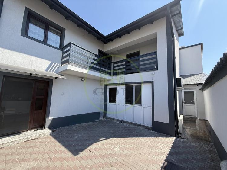 Casă individuală cu 5 camere cu Canalizare în Brestei