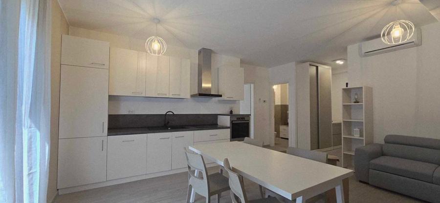 Apartament cu 2 camere nedecomandat în Central