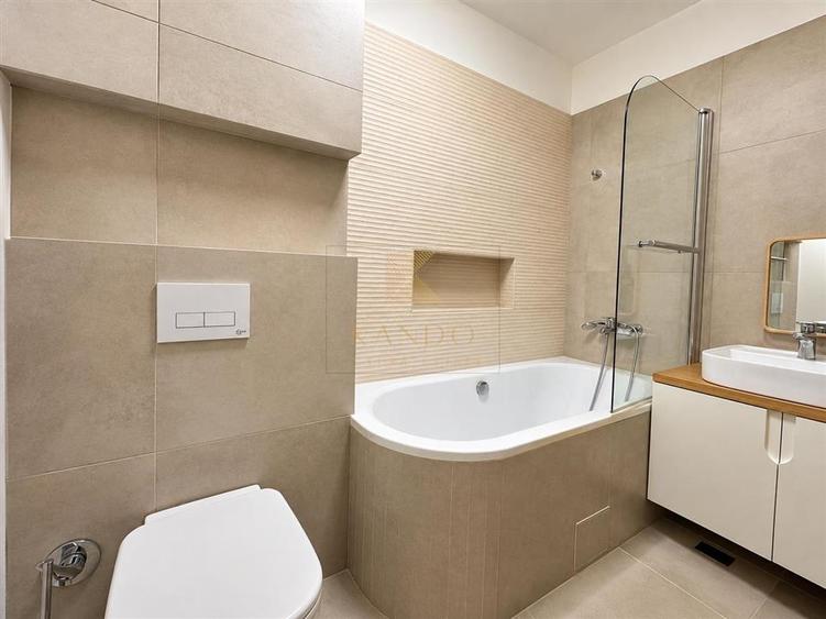 Apartament cu 3 camere decomandat, mobilat în Tunari