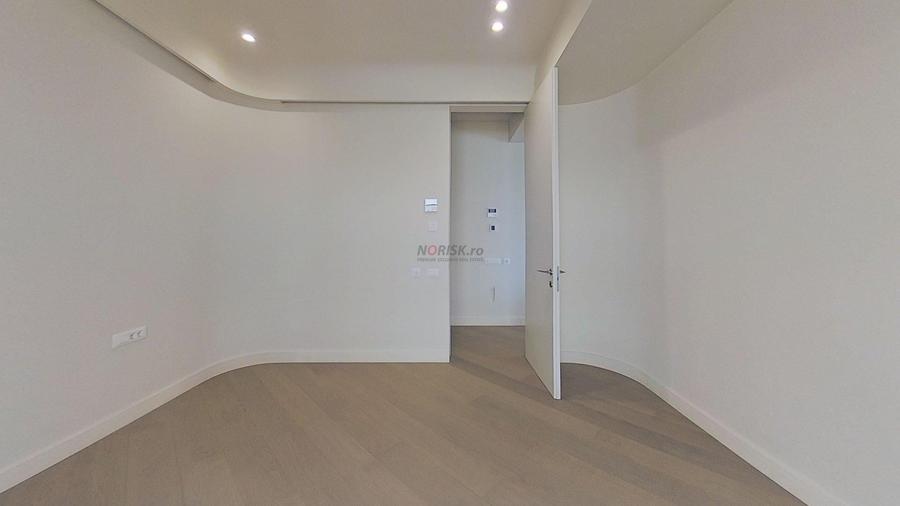 Apartament cu 5 camere circular în Pipera