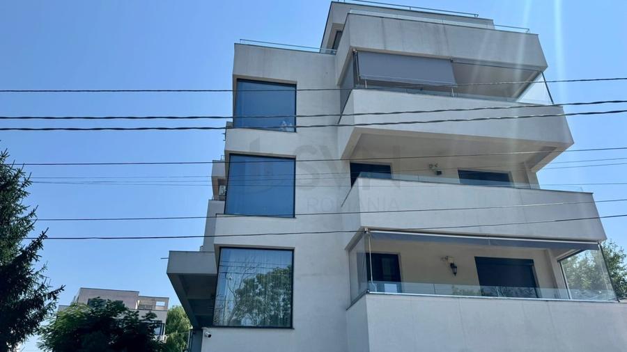 Apartament cu 2 camere semidecomandat, mobilat în Tei