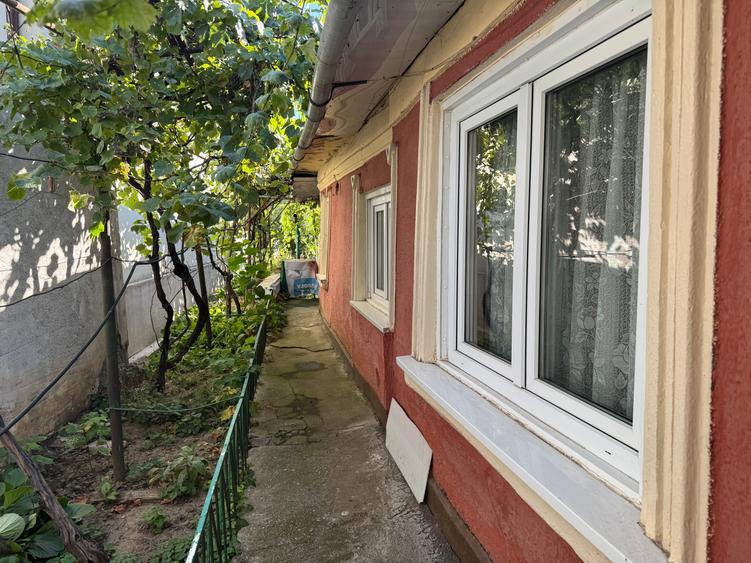 Casă cu 5 camere cu Canalizare în Uverturii