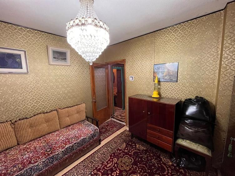 Apartament cu 3 camere decomandat, mobilat în Tineretului