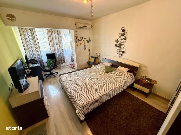 Apartament cu 3 camere în Craiovița Nouă