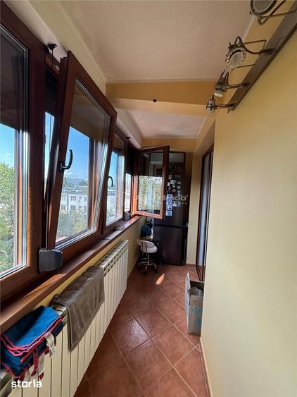 Apartament cu 3 camere decomandat în Micro 19