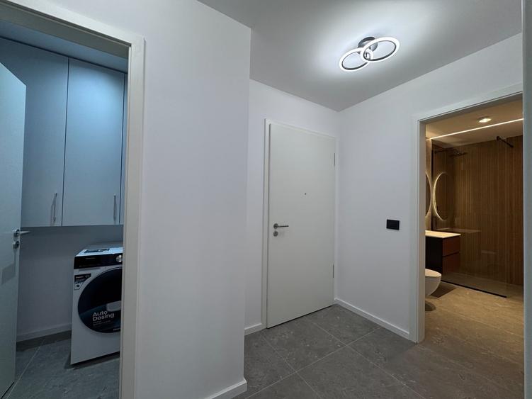 Apartament cu 2 camere decomandat, mobilat în Tractorul