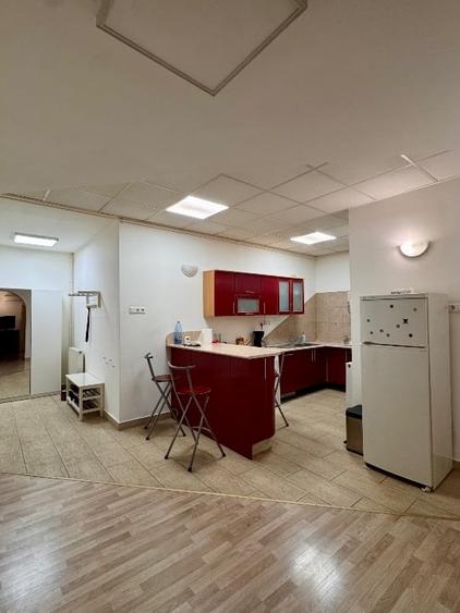Apartament cu 2 camere semidecomandat, mobilat în Universitate